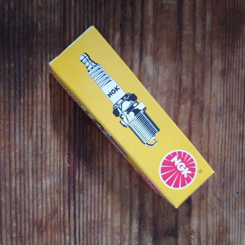 Spark plug ngk genuine - ngk,