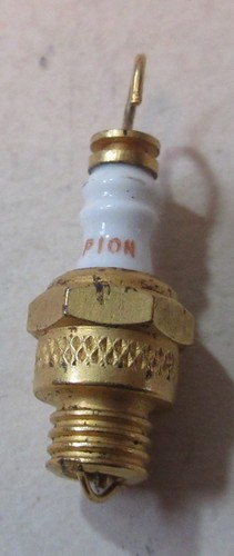Vintage champion engine - champion, tiny